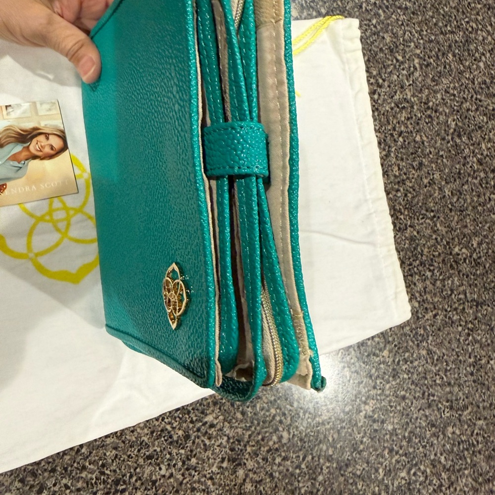 Retired Kendra Scott Zip Away Small Jewelry Organizer - Rare Dust bag included - Picture 9 of 12